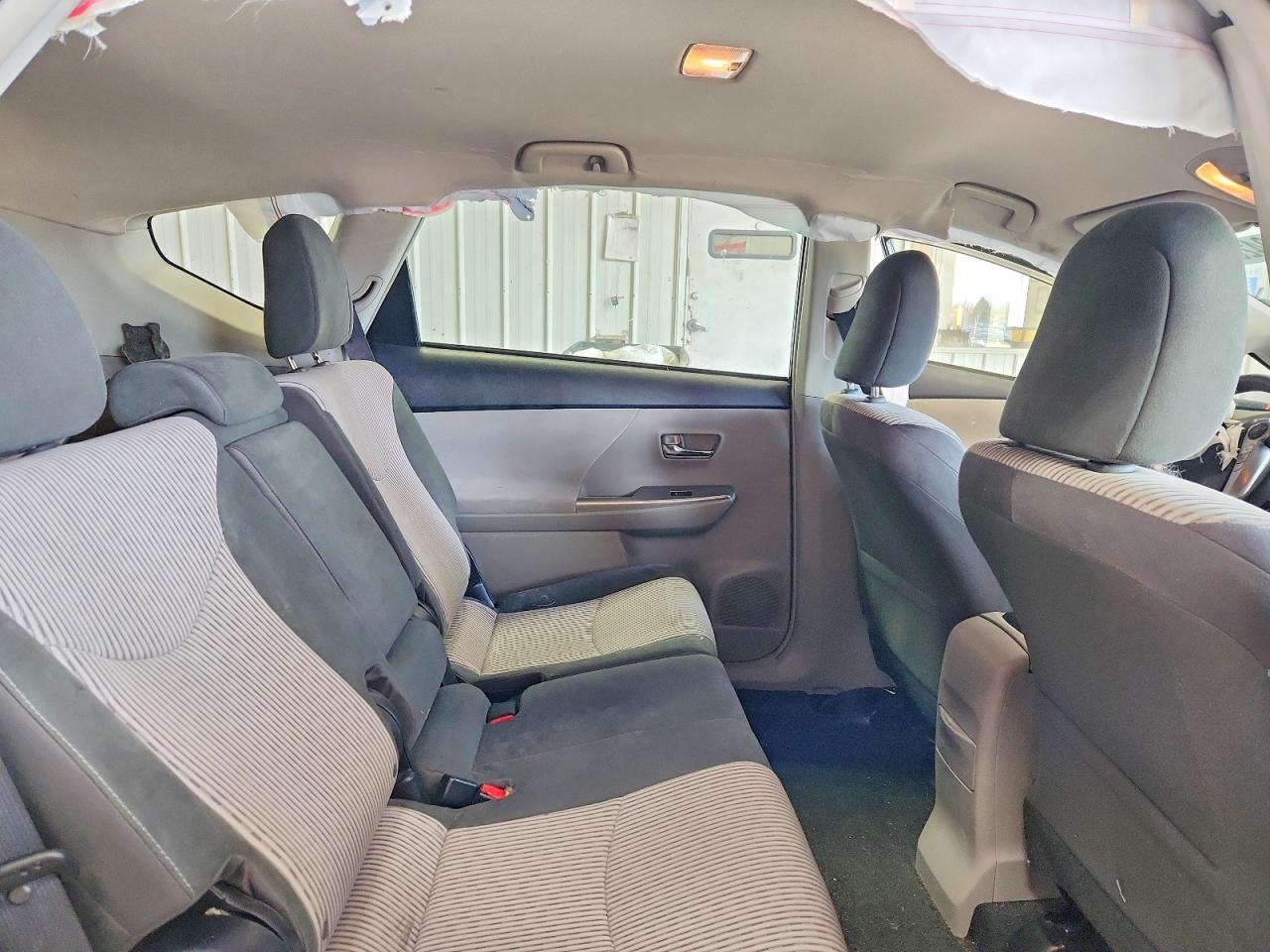 2015 Toyota Prius V Three - zdjęcie 11