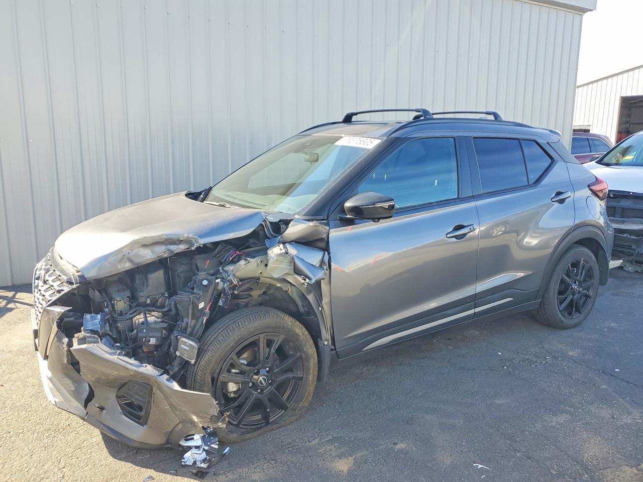 2024 Nissan Kicks Sr - zdjęcie główne