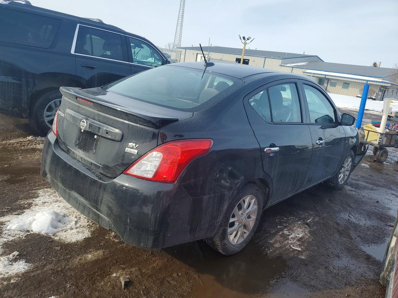 2018 Nissan Versa S - zdjęcie 3