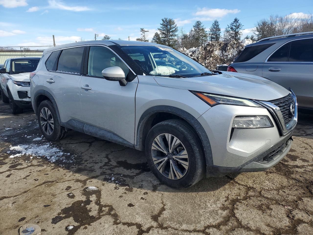 2023 Nissan Rogue Sv - zdjęcie 4