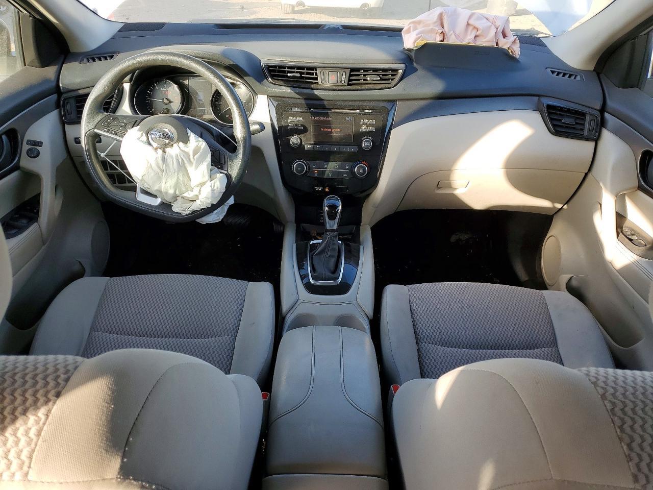 2017 Nissan Rogue Sport S - zdjęcie 8