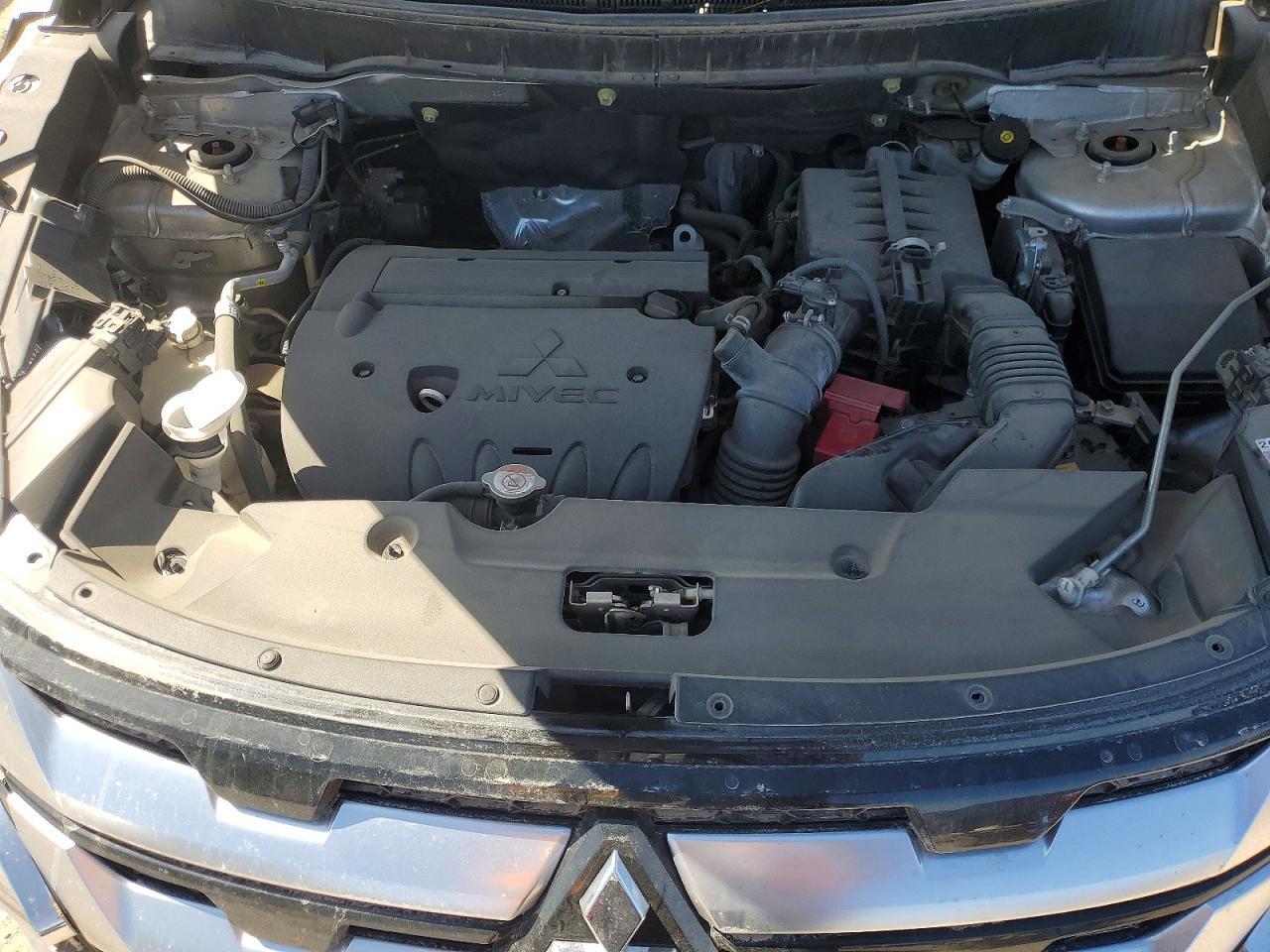 2021 Mitsubishi Outlander Sport Se - zdjęcie 11