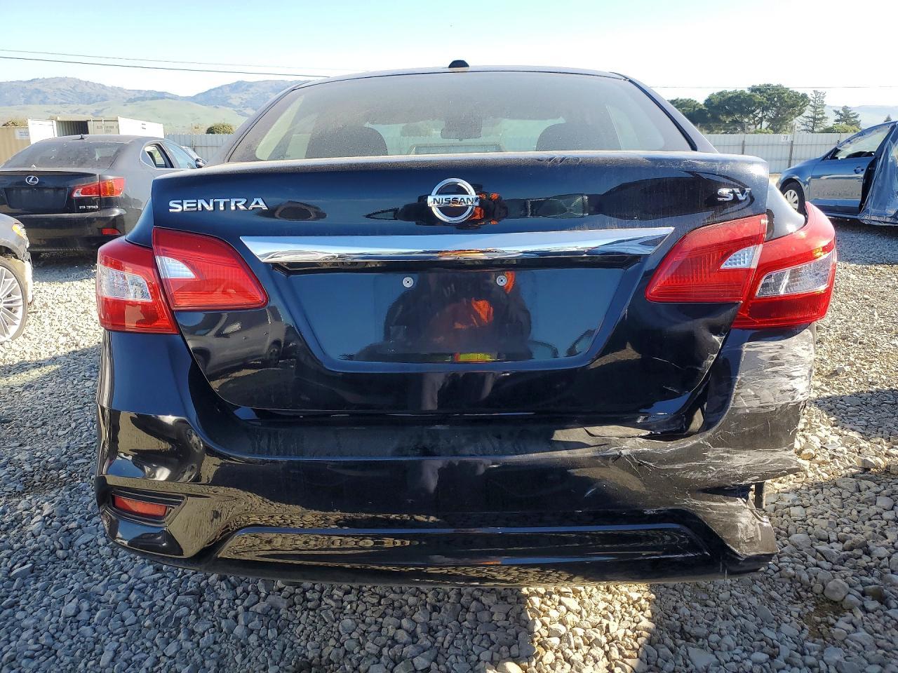 2019 Nissan Sentra S - zdjęcie 6