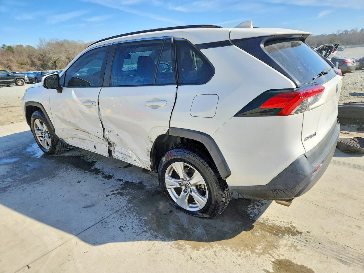 2019 Toyota Rav4 Xle - zdjęcie 2