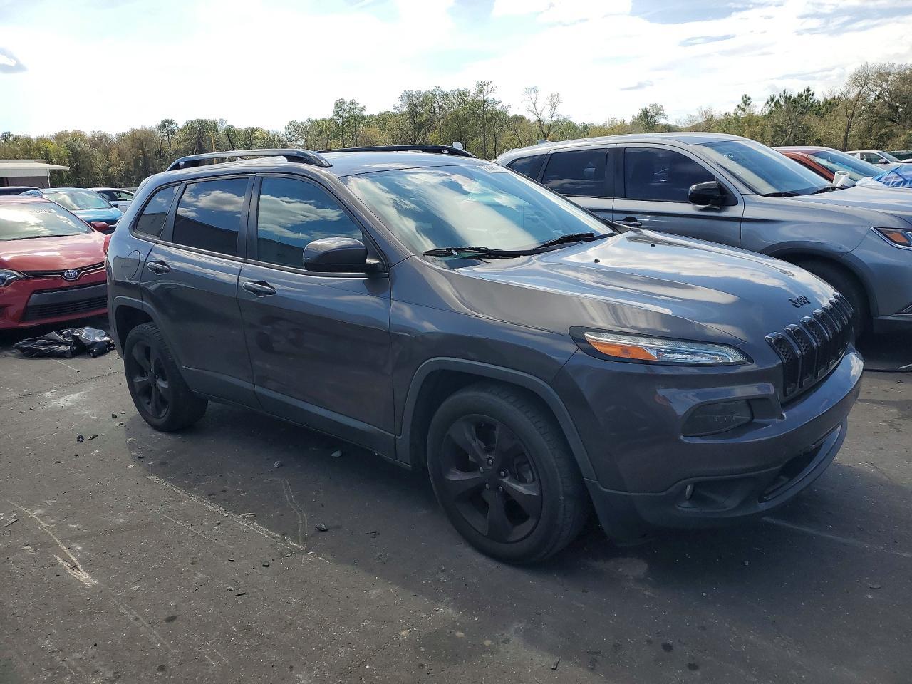 2018 Jeep Cherokee Latitude - zdjęcie 4