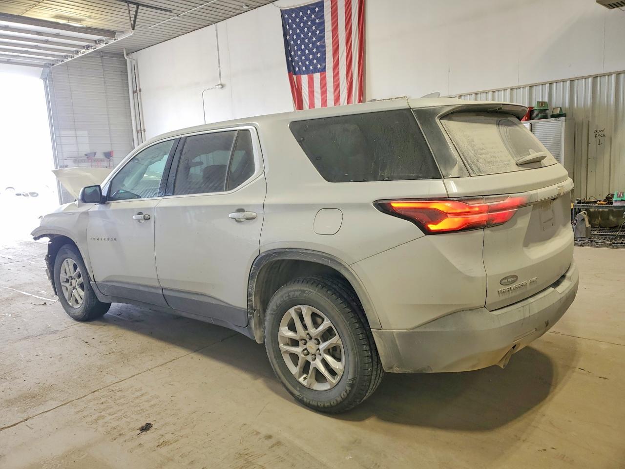 2022 Chevrolet Traverse Ls - zdjęcie 2