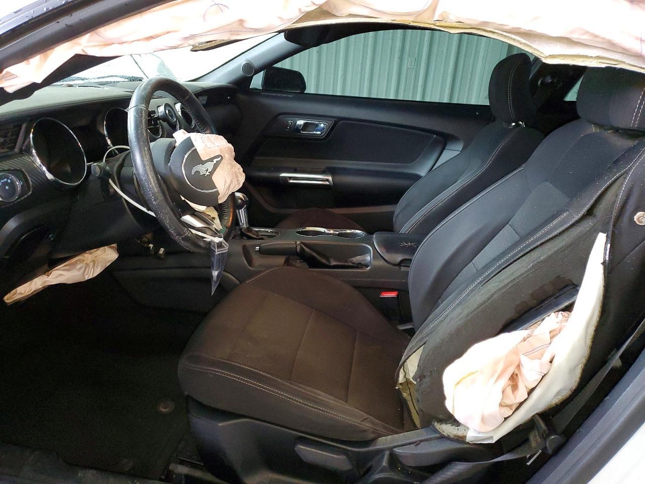 2016 Ford Mustang - zdjęcie 7