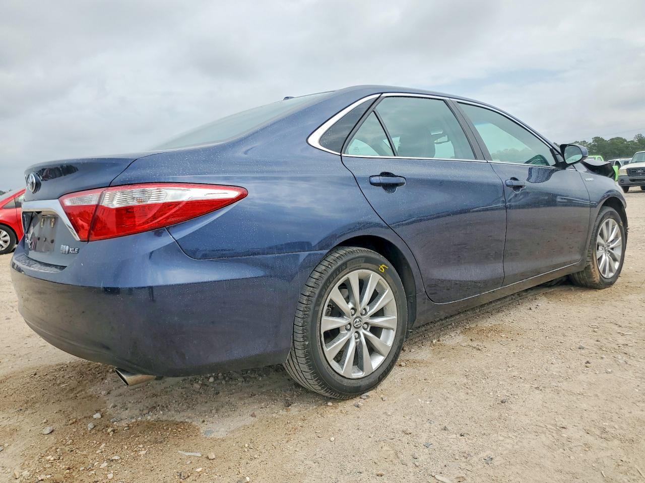 2017 Toyota Camry Hybrid - zdjęcie 3