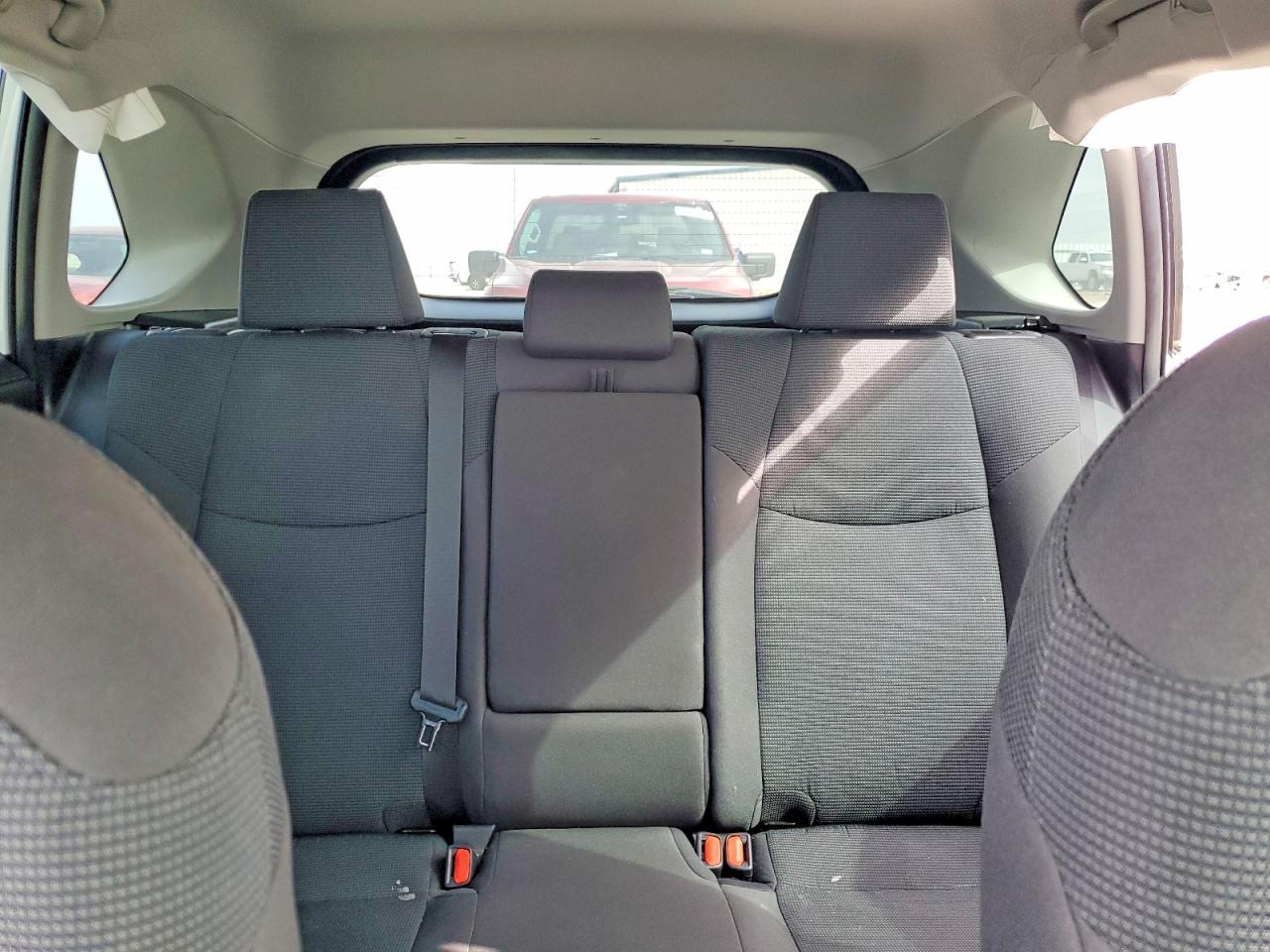 2025 Toyota Rav4 Le - zdjęcie 10