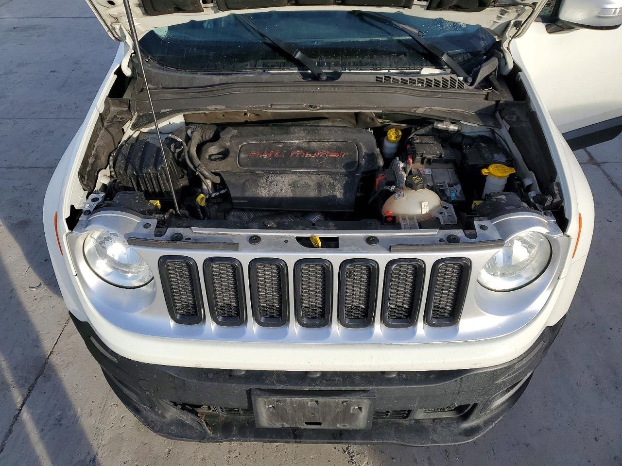 2015 Jeep Renegade Limited - zdjęcie 11