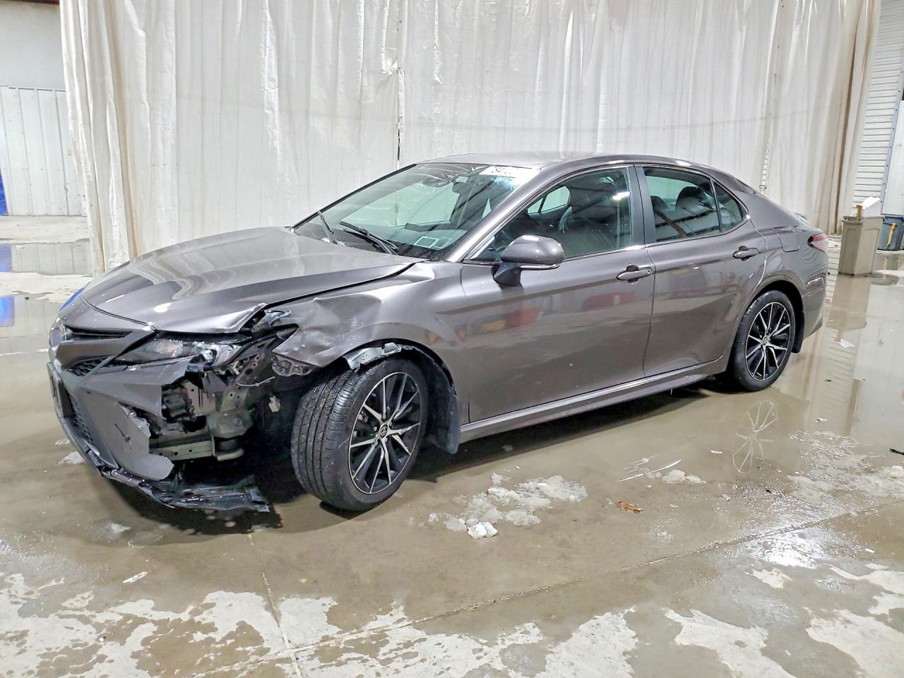 2024 Toyota Camry Se - zdjęcie główne