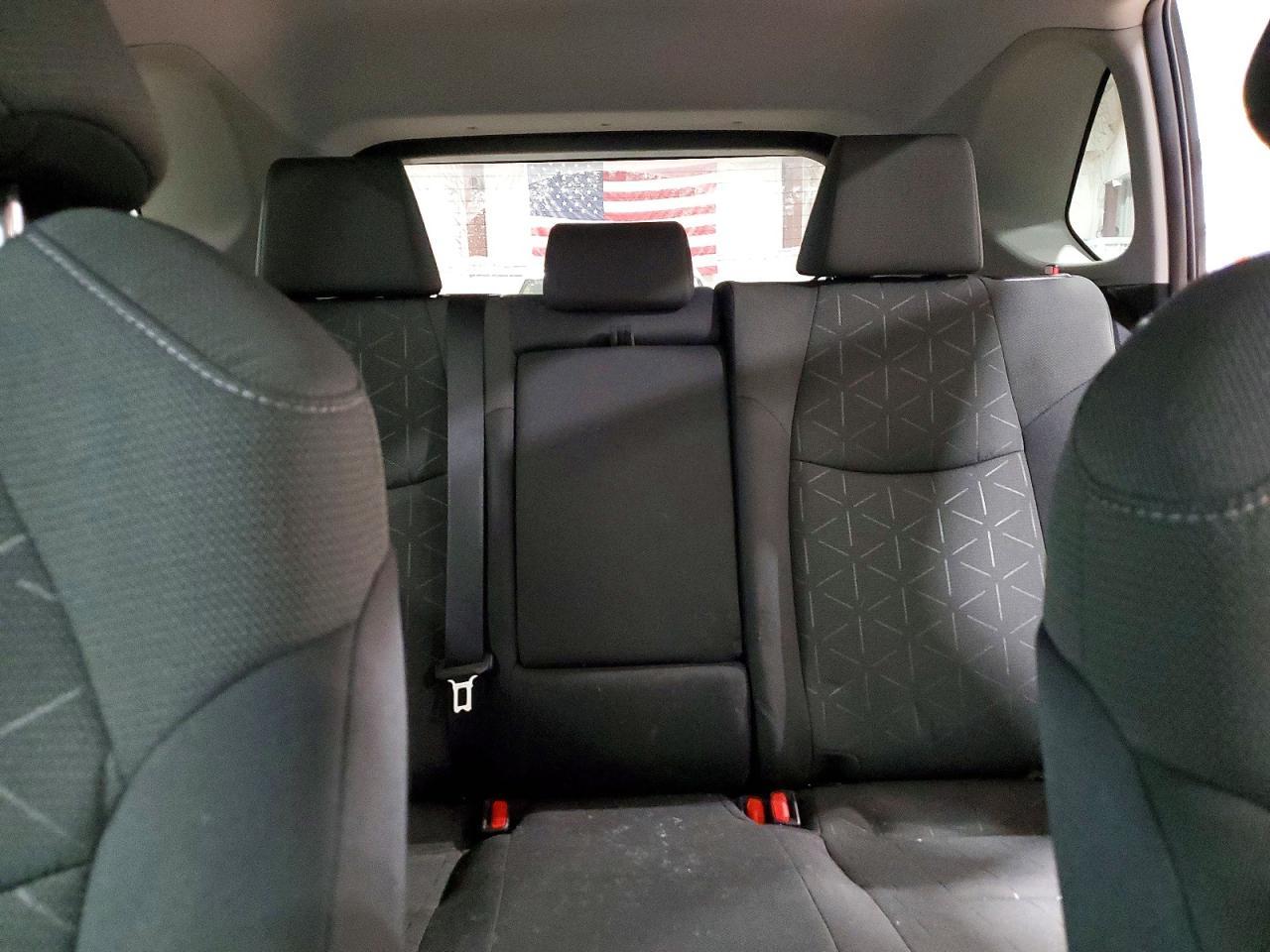 2021 Toyota Rav4 Hybrid Xle - zdjęcie 10