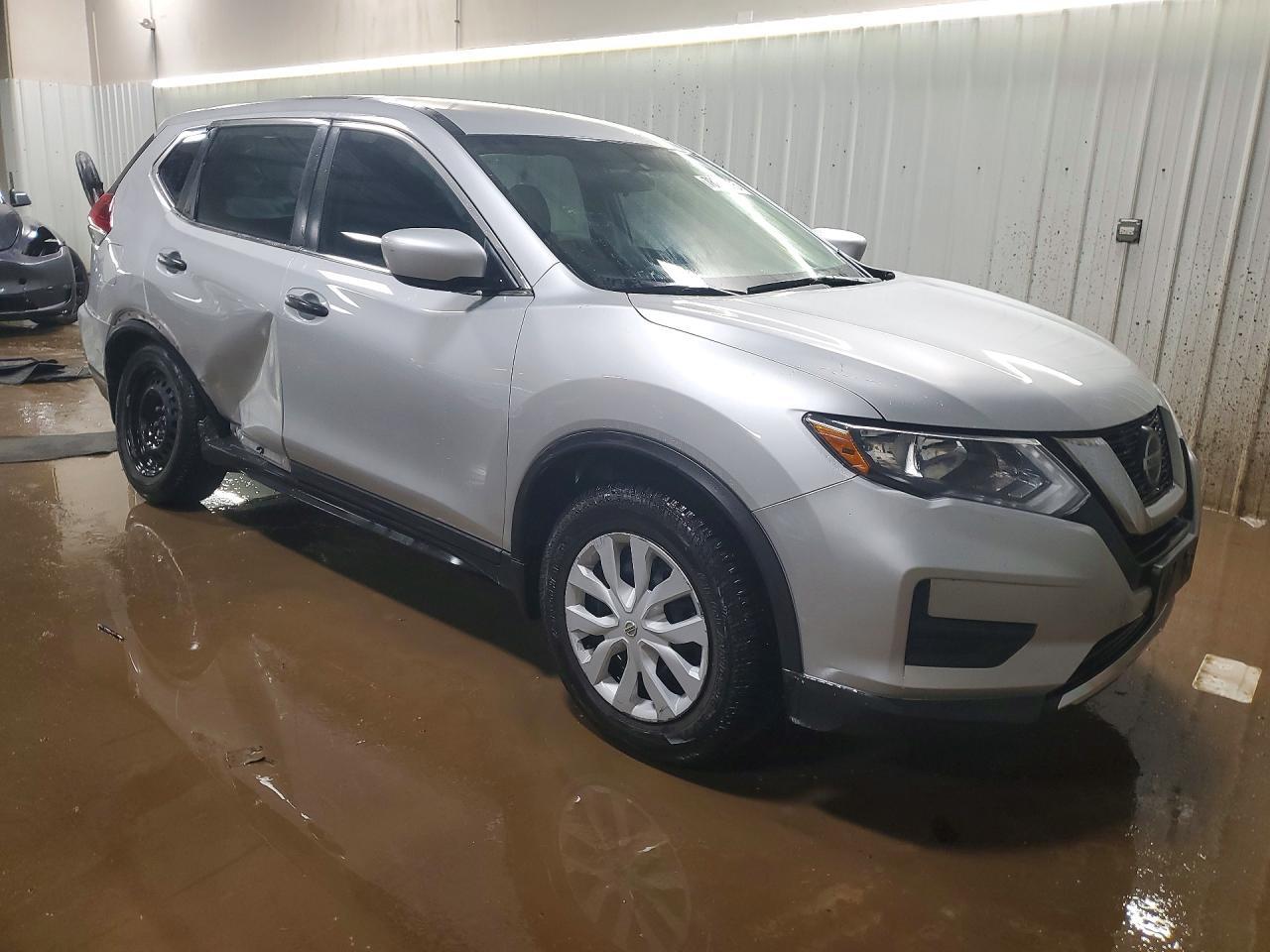 2018 Nissan Rogue S - zdjęcie 4