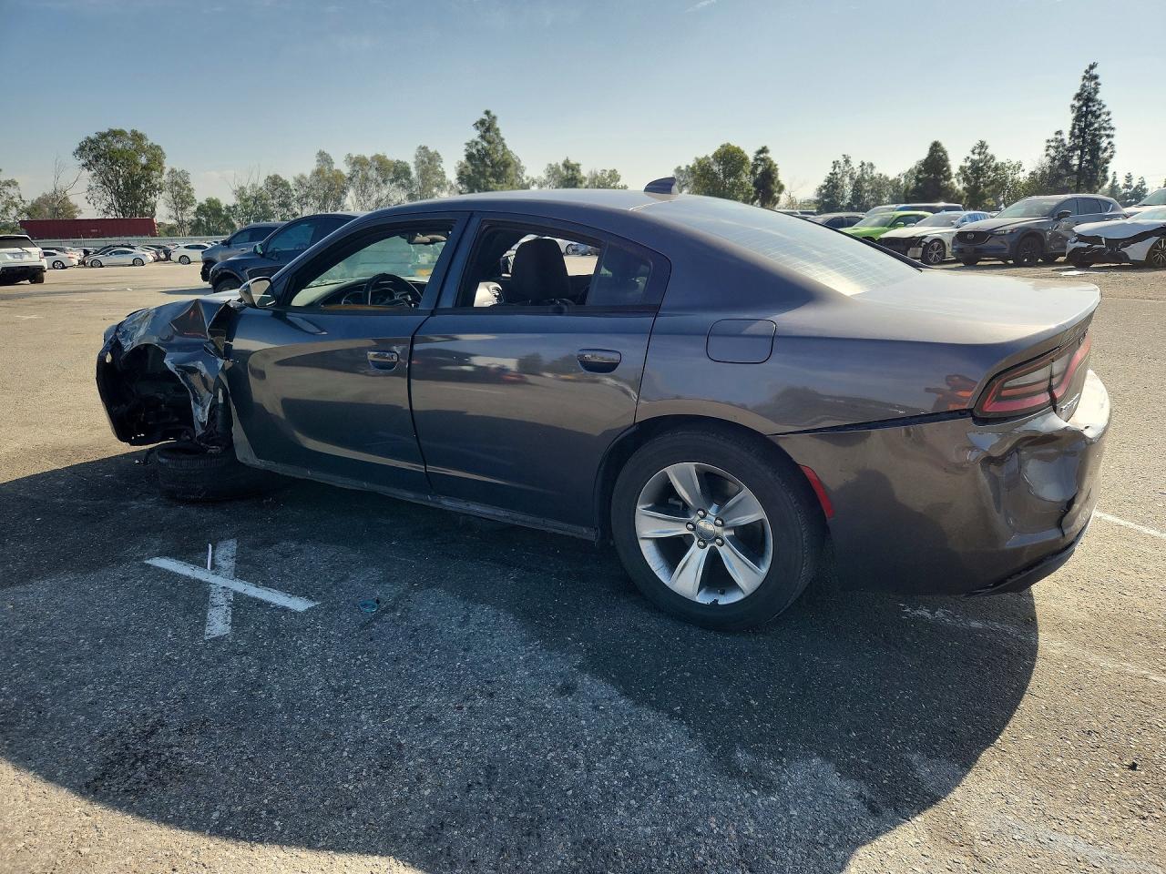 2017 Dodge Charger Sxt - zdjęcie 2