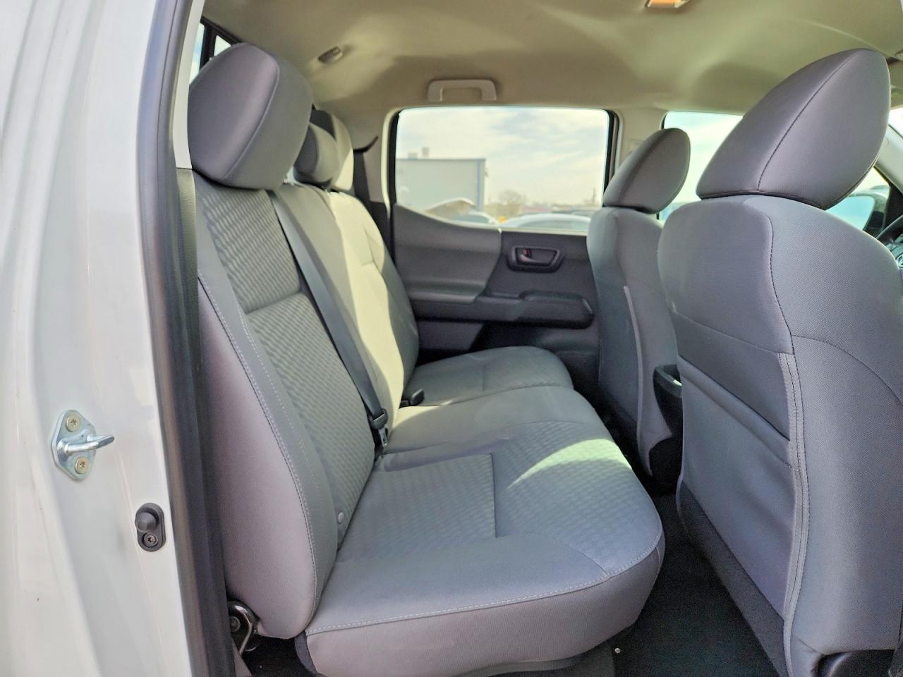 2021 Toyota Tacoma Sr - zdjęcie 10