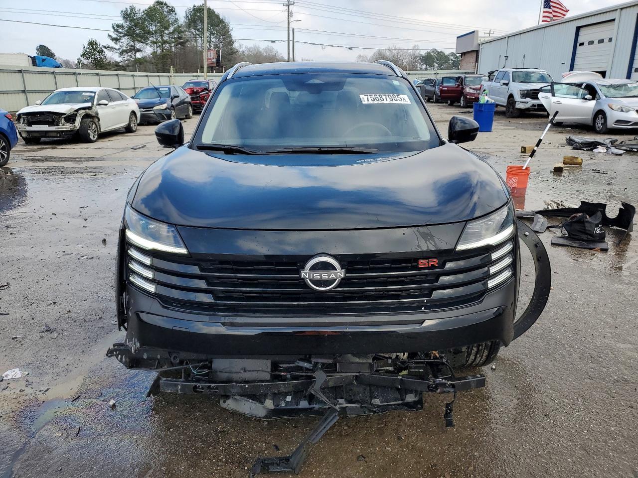 2025 Nissan Kicks Sr - zdjęcie 5