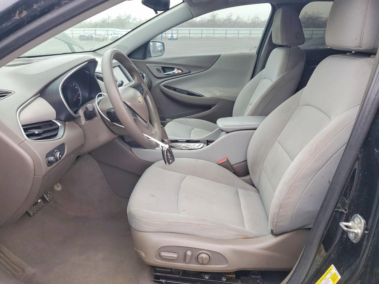 2016 Chevrolet Malibu Ls - zdjęcie 7