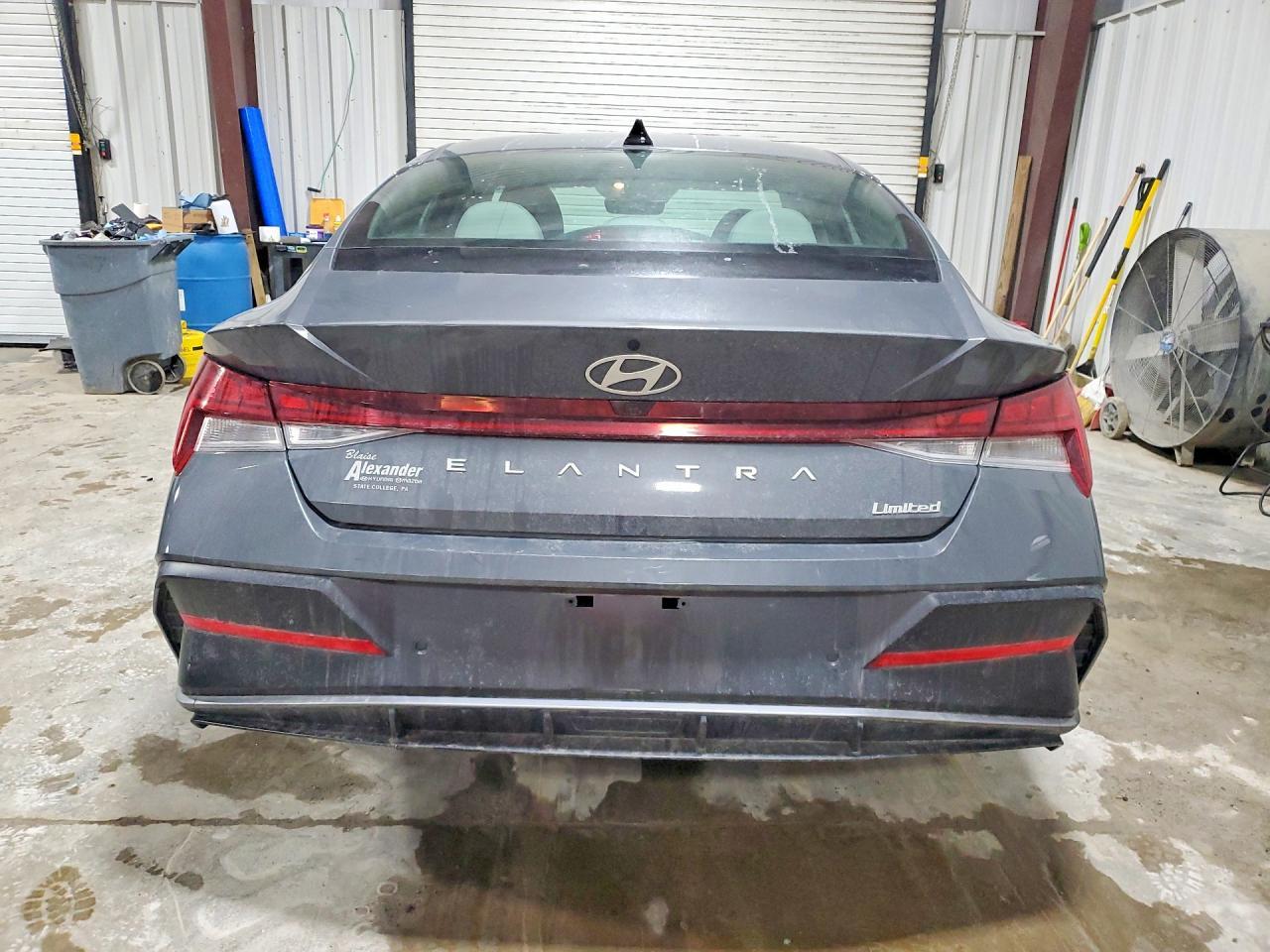 2024 Hyundai Elantra Limited - zdjęcie 6