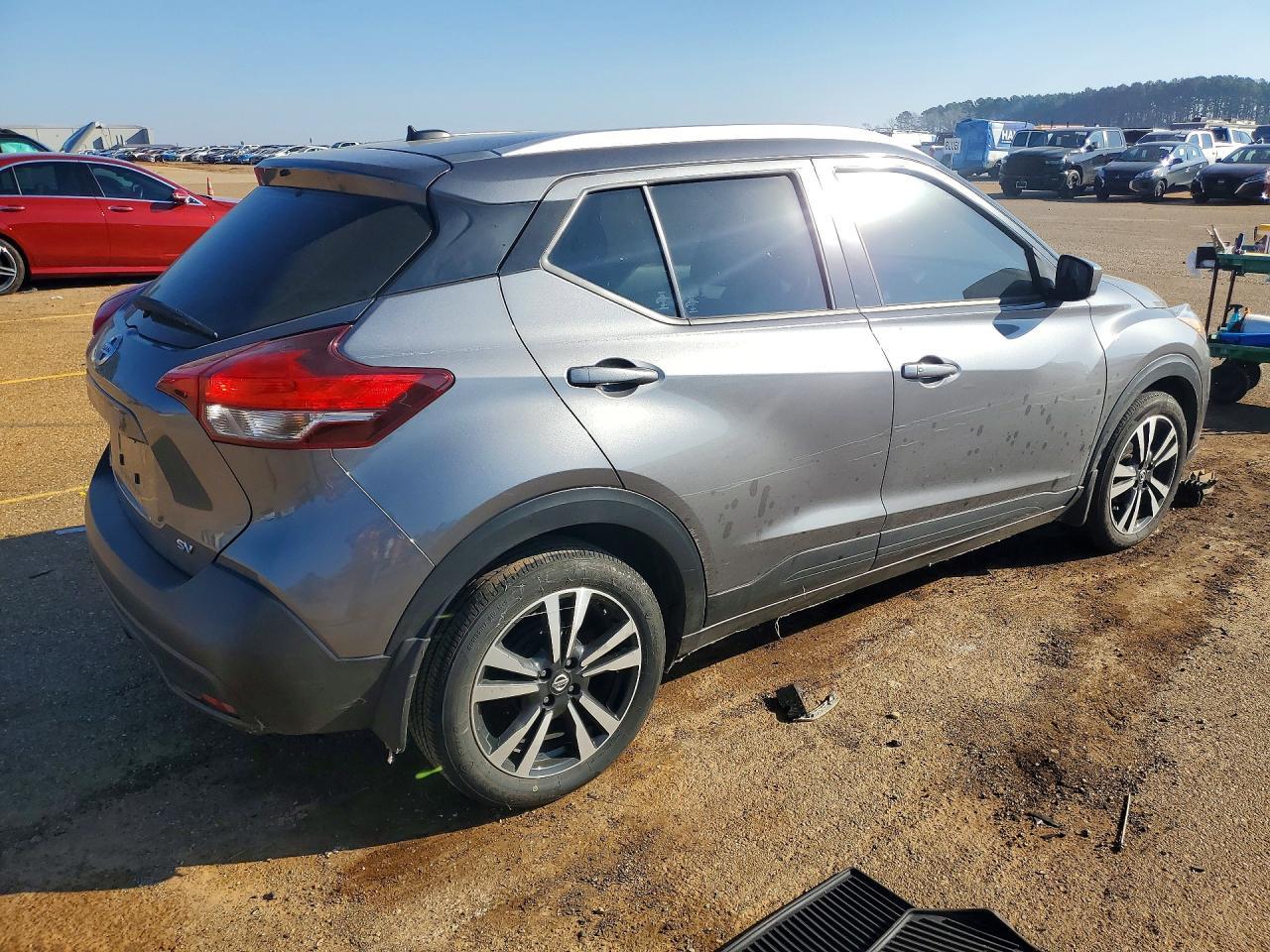 2019 Niss Kicks Sv - zdjęcie 3