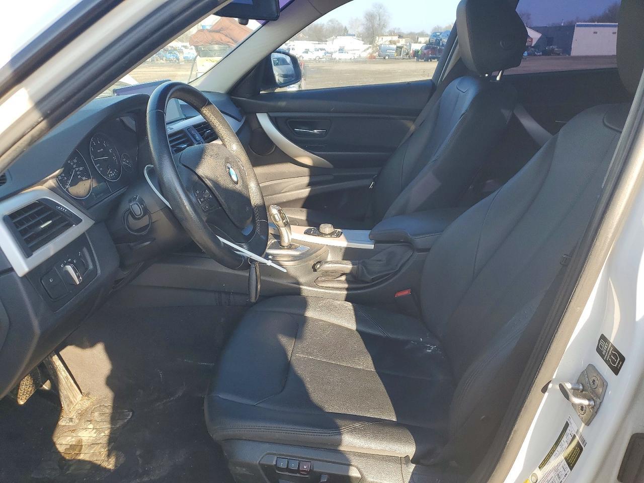 2014 BMW 320 I xDrive - zdjęcie 7