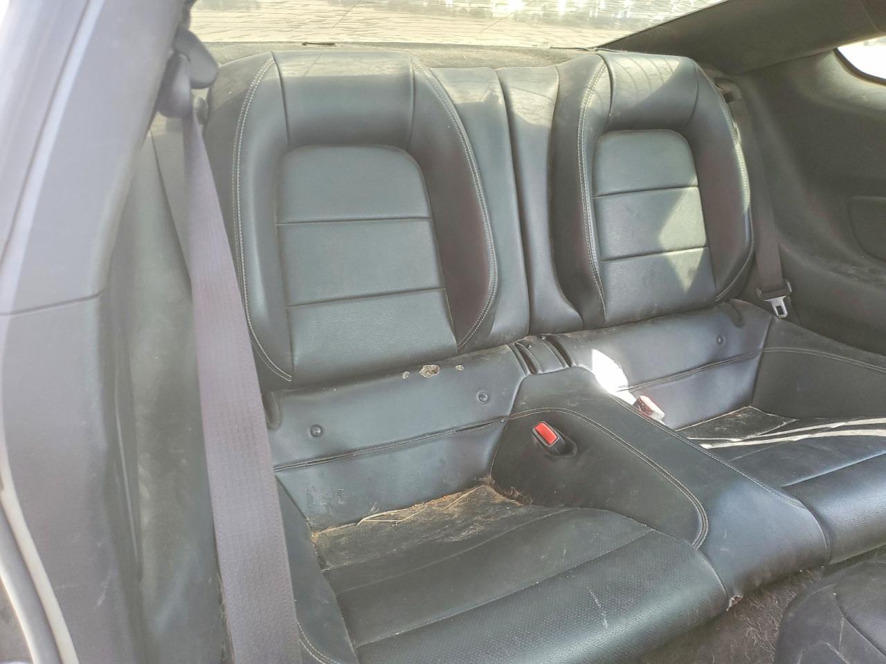 2016 Ford Mustang - zdjęcie 10