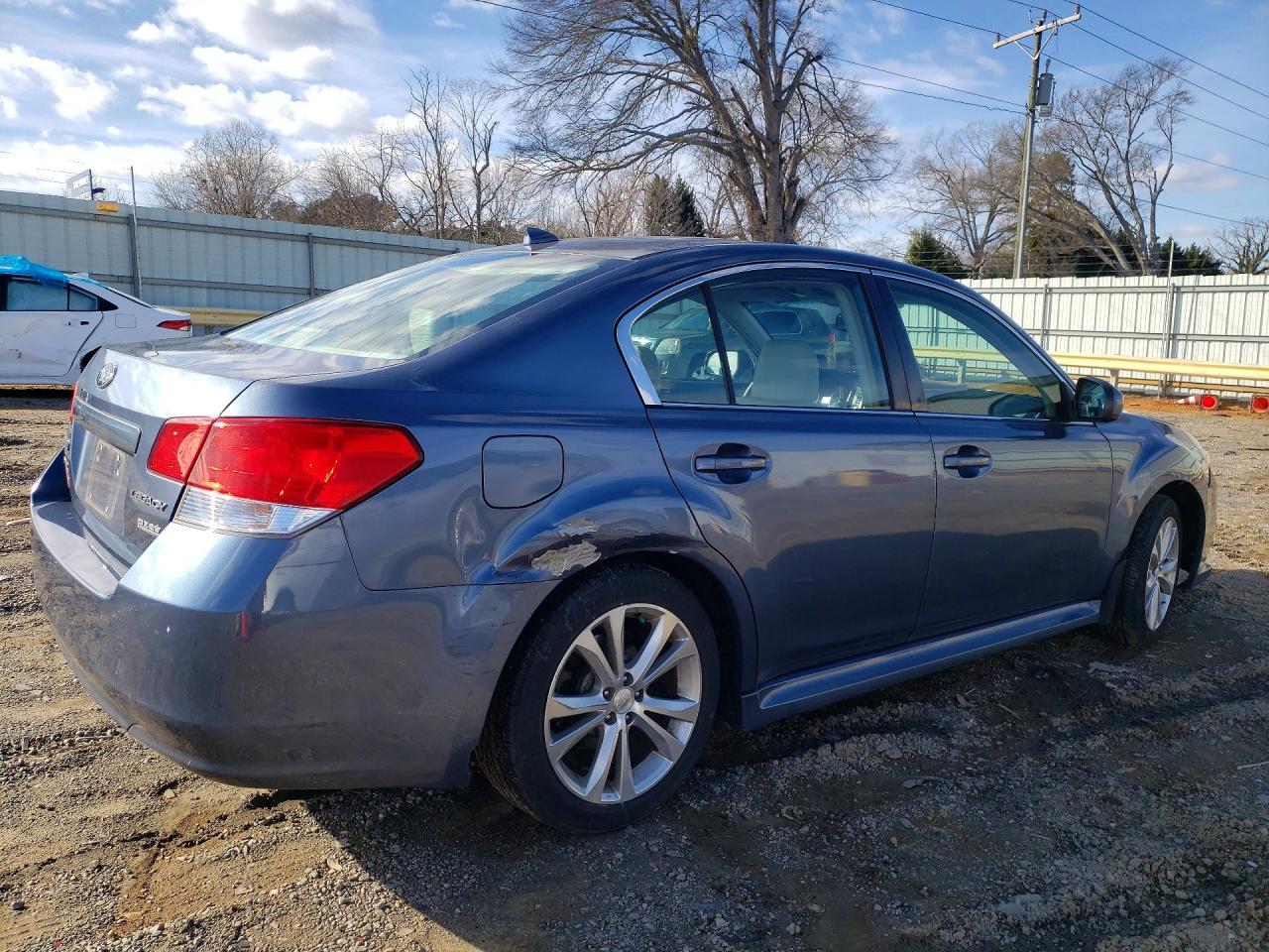 2014 Subaru Legacy 2.5I Limited - zdjęcie 3