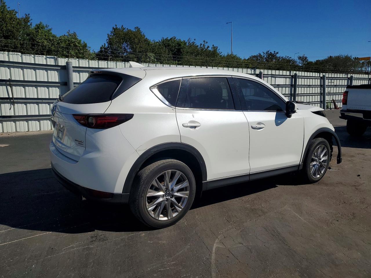 2021 Mazda Cx-5 Grand Touring Reserve - zdjęcie 3