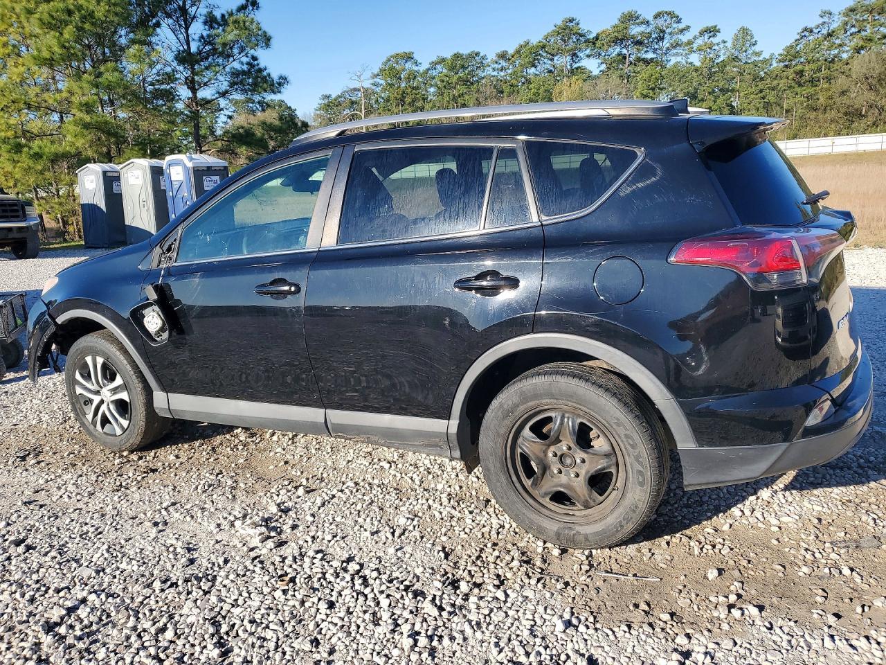 2018 Toyota Rav4 Le - zdjęcie 2
