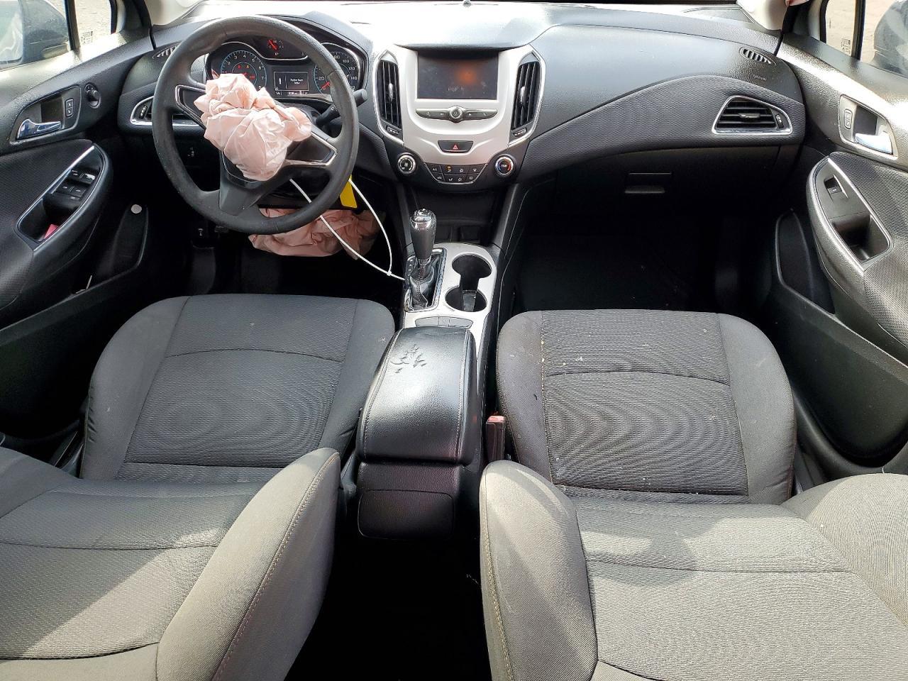 2018 Chevrolet Cruze Ls - zdjęcie 8