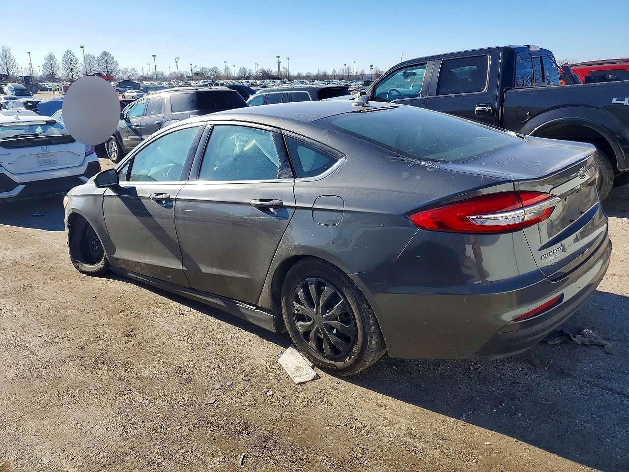 2020 Ford Fusion S - zdjęcie 2