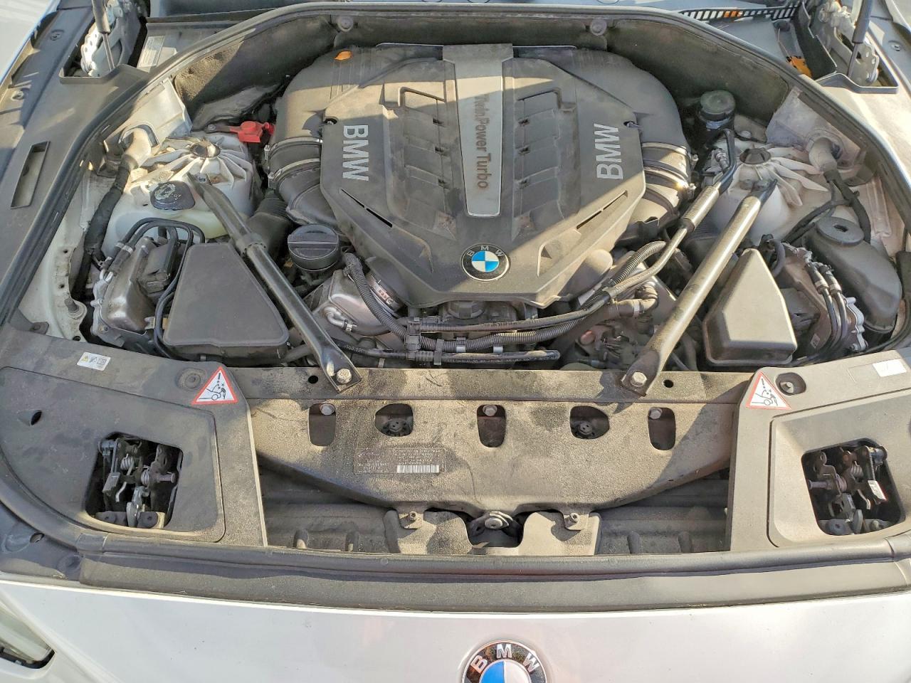 2013 BMW 550 Xigt - zdjęcie 12