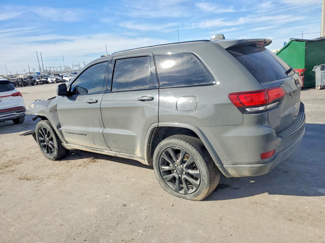 2019 Jeep Grand Cherokee Laredo - zdjęcie 2