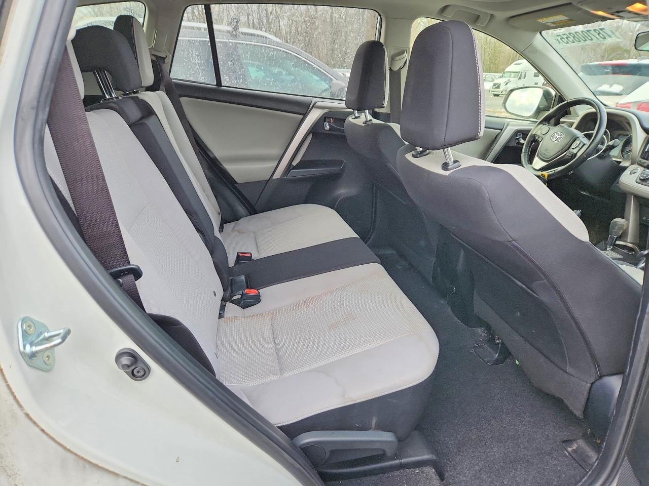 2016 Toyota Rav4 Xle - zdjęcie 11