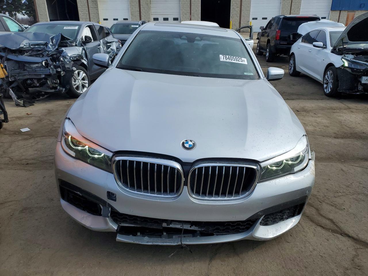 2019 BMW 740 I - zdjęcie 5