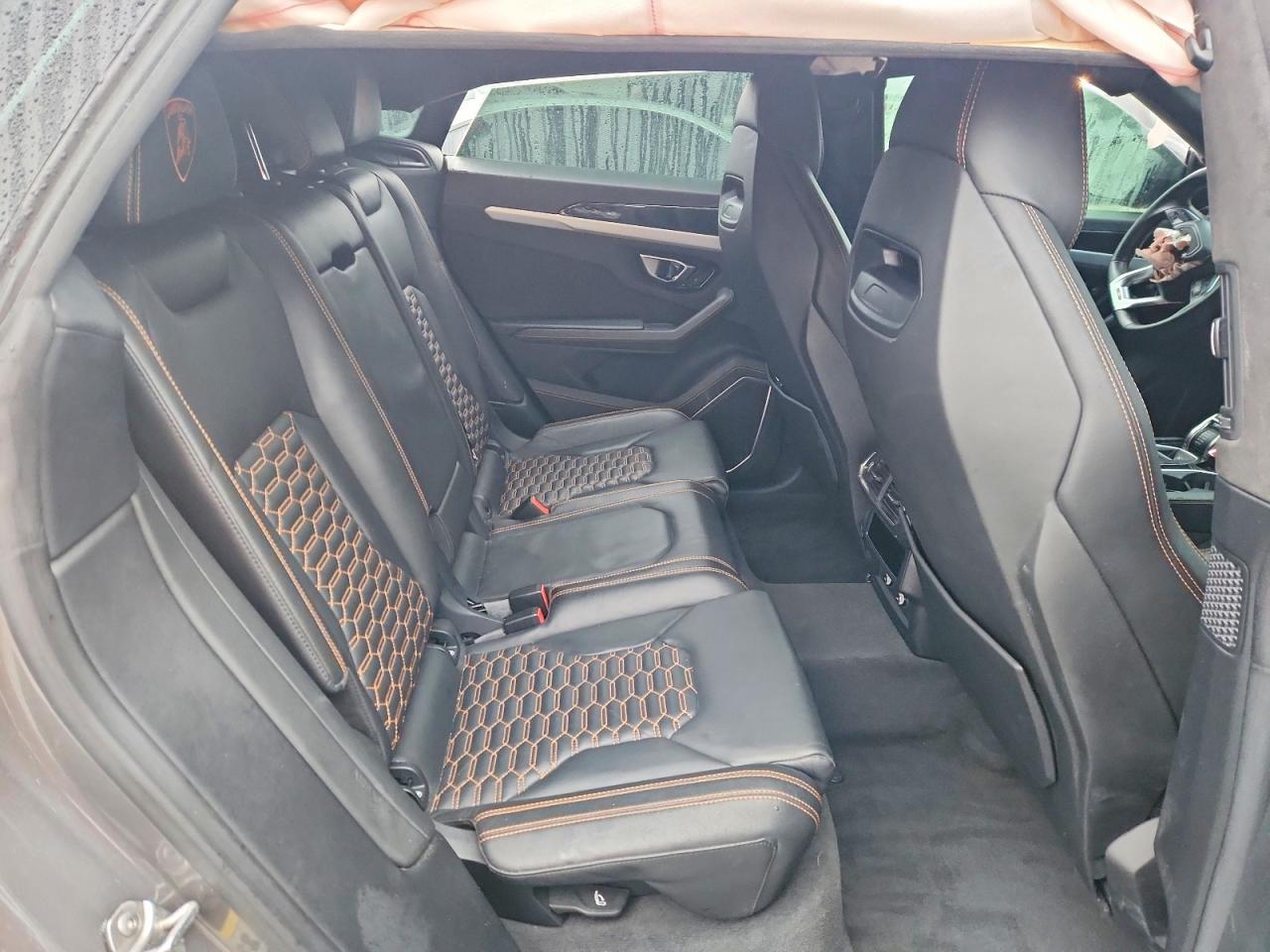 2021 Lamborghini Urus - zdjęcie 10