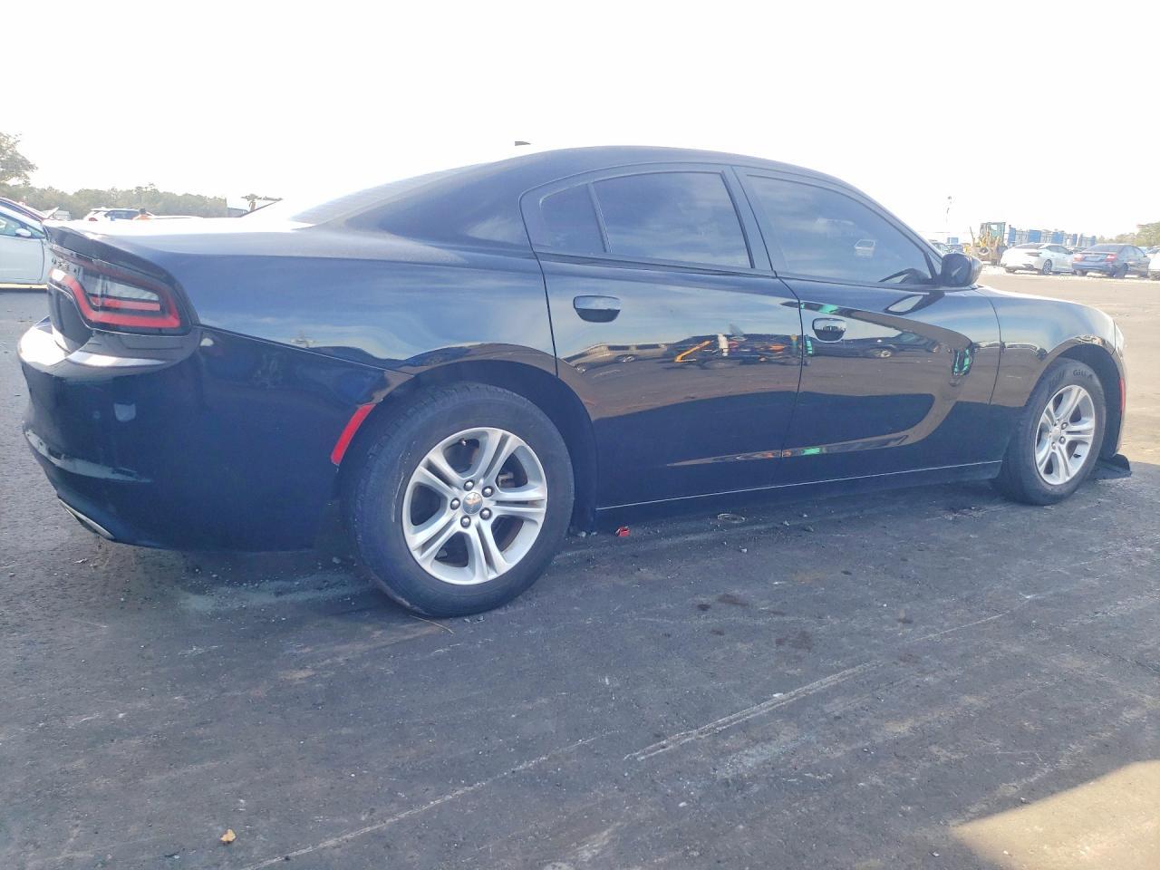 2021 Dodge Charger Sxt - zdjęcie 3