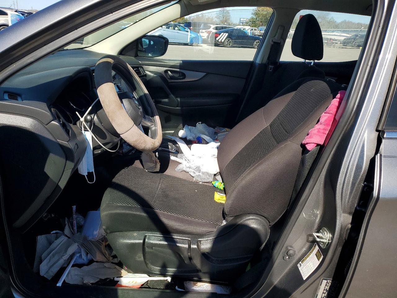 2020 Nissan Rogue Sport S - zdjęcie 7