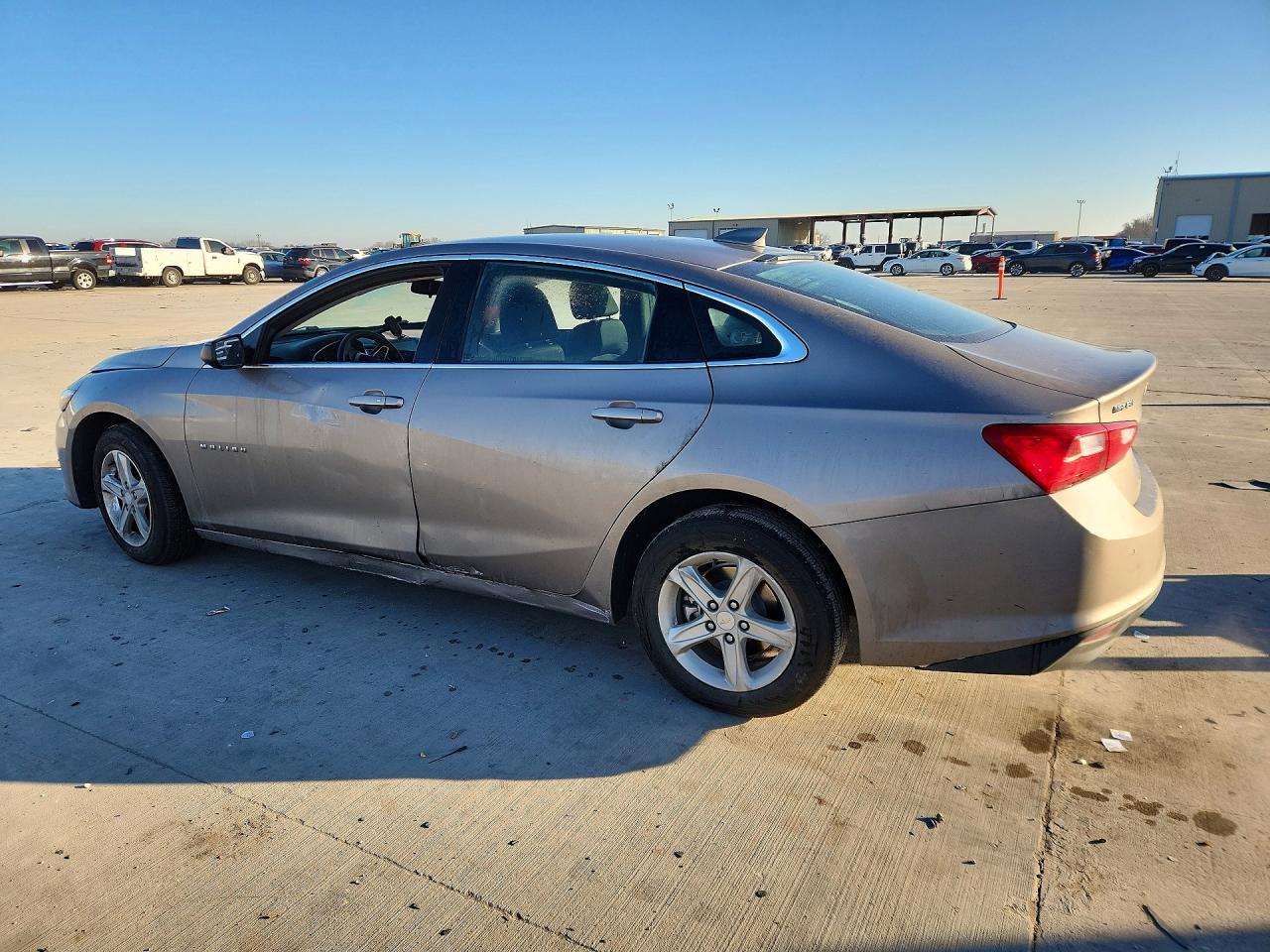 2023 Chevrolet Malibu Lt - zdjęcie 2