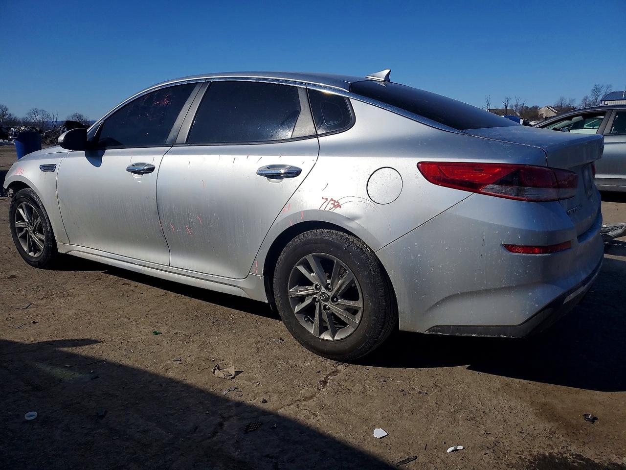 2019 Kia Optima Lx - zdjęcie 2