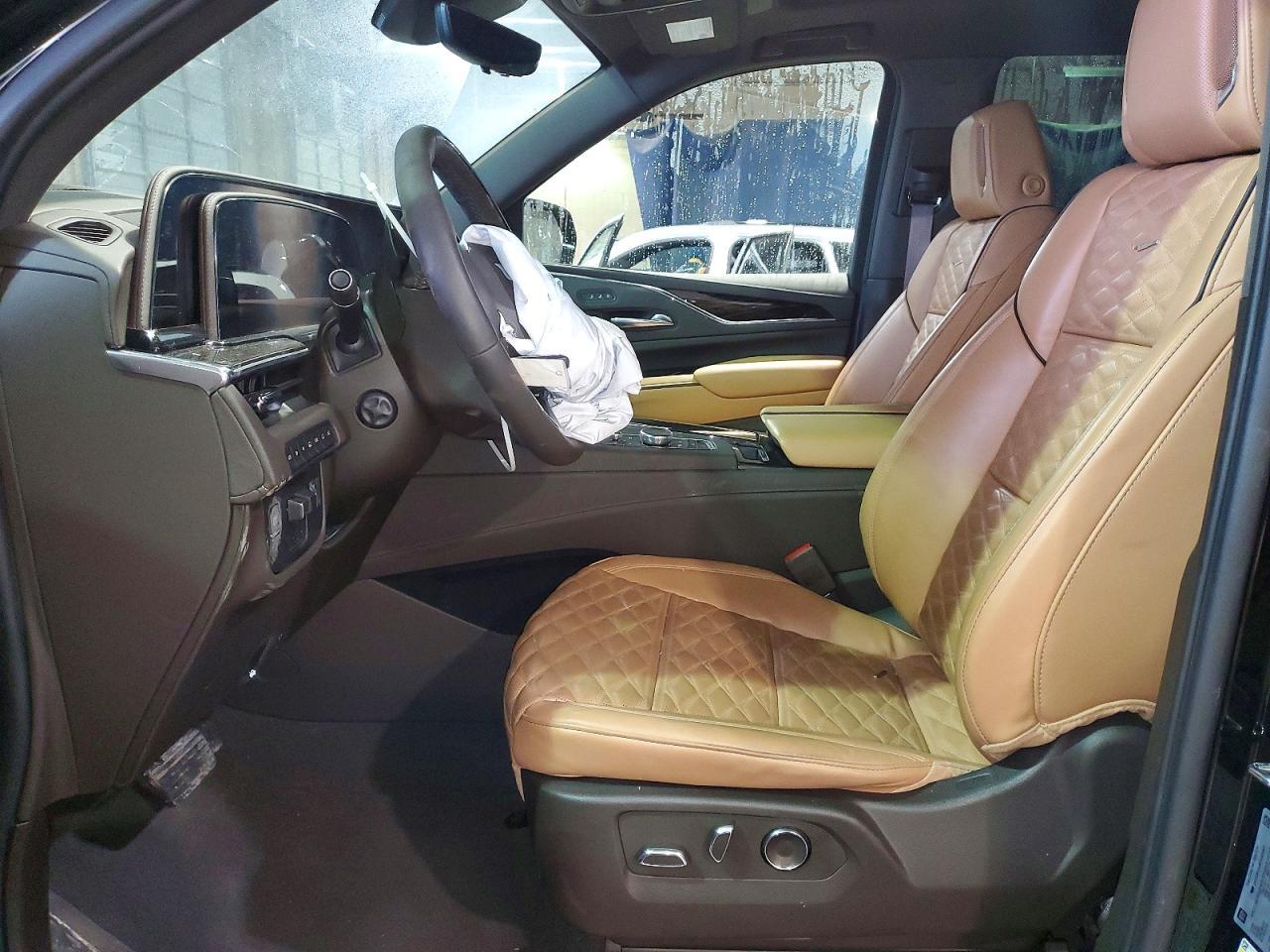 2024 Cadillac Escalade Sport - zdjęcie 7