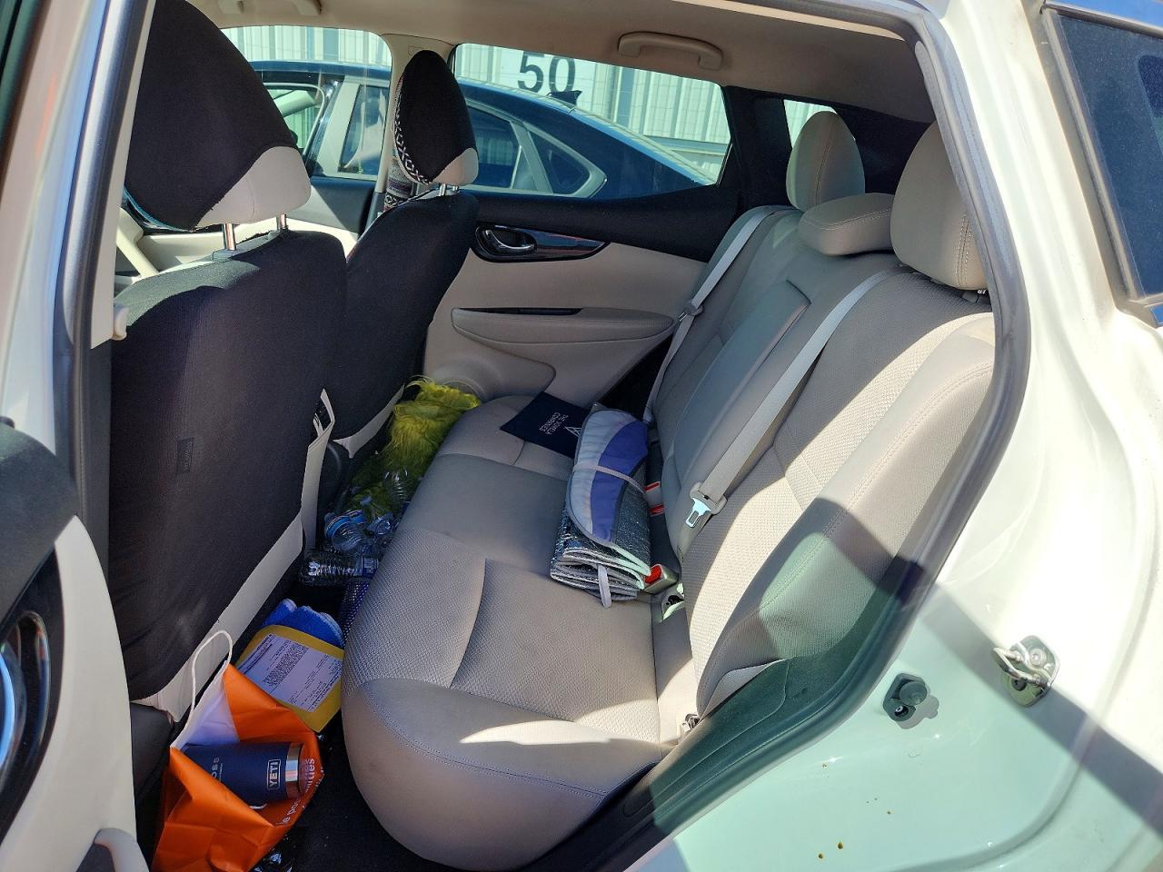 2018 Nissan Rogue Sport S - zdjęcie 13