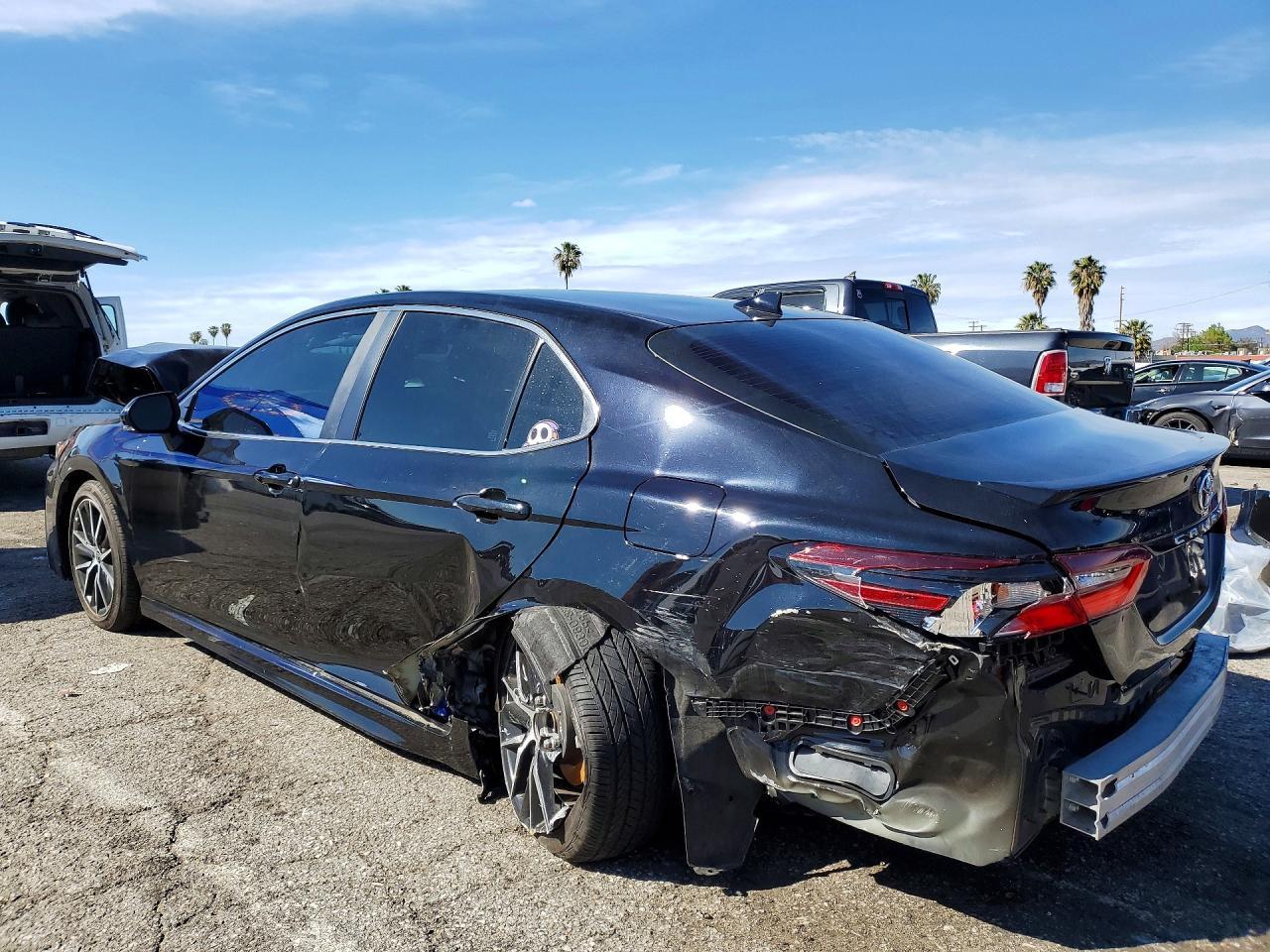 2024 Toyota Camry Se Night Shade - zdjęcie 2