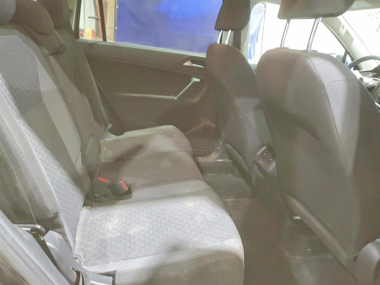 2020 Volkswagen Tiguan S - zdjęcie 11