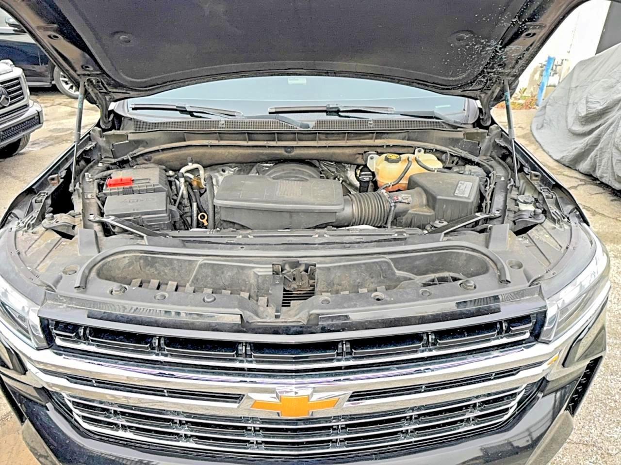 2021 Chevrolet Suburban C1500 Lt - zdjęcie 7