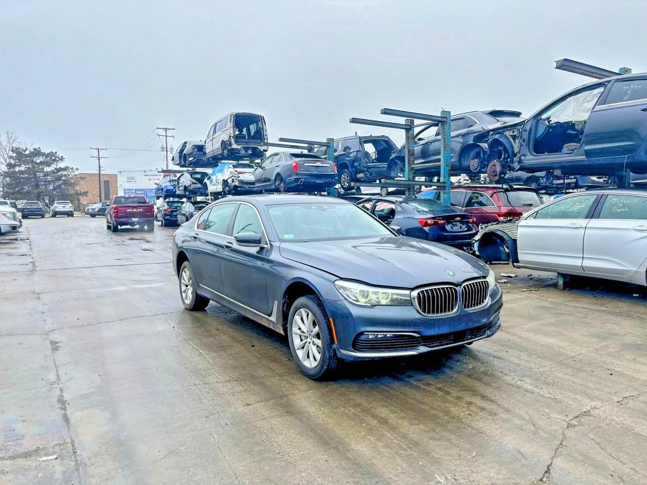 2018 BMW 740 Xi - zdjęcie główne