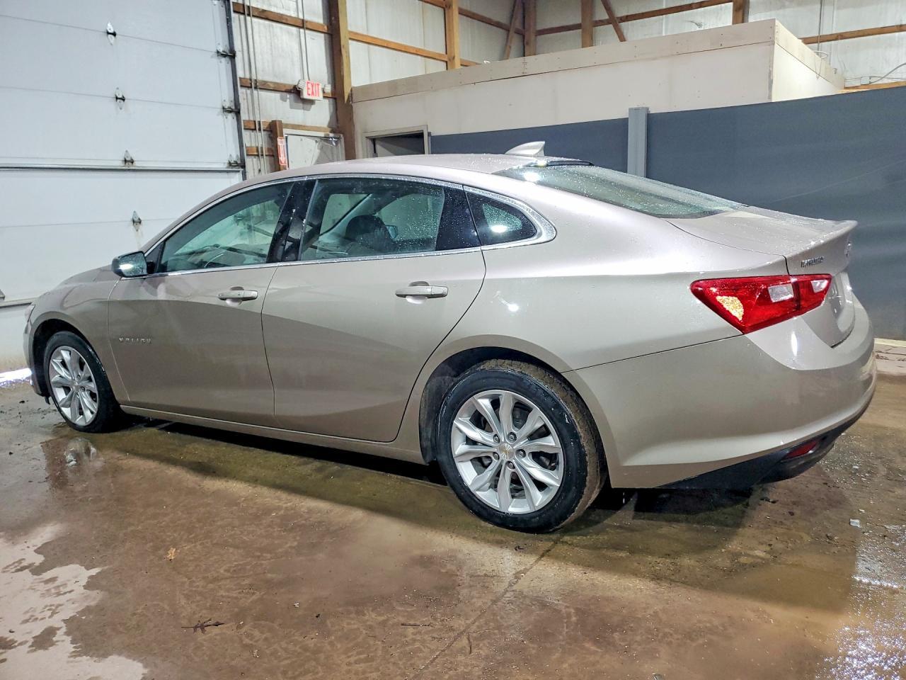 2023 Chevrolet Malibu Lt - zdjęcie 2