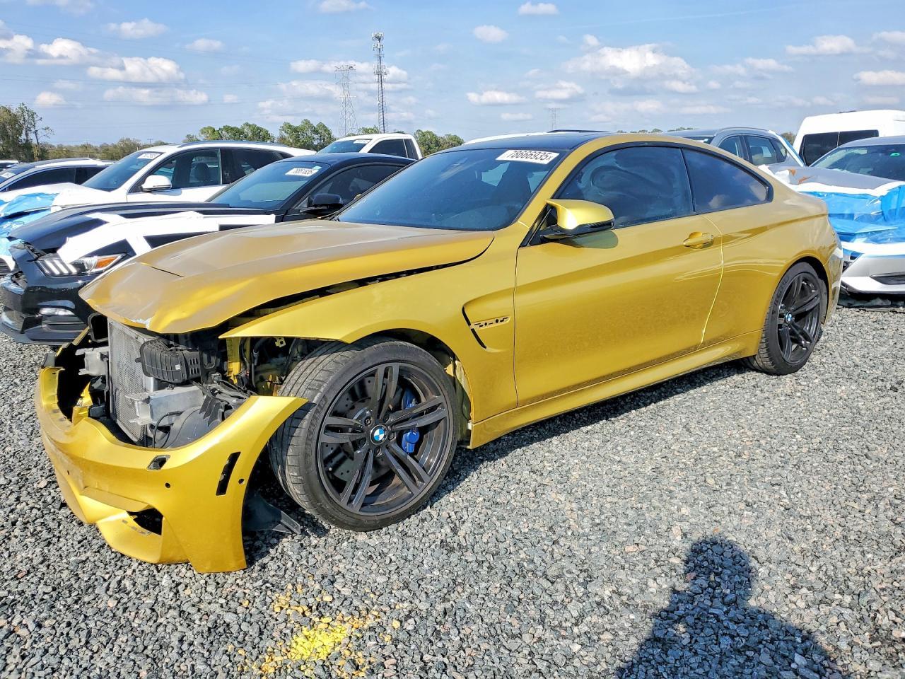 2015 BMW M4 - zdjęcie główne