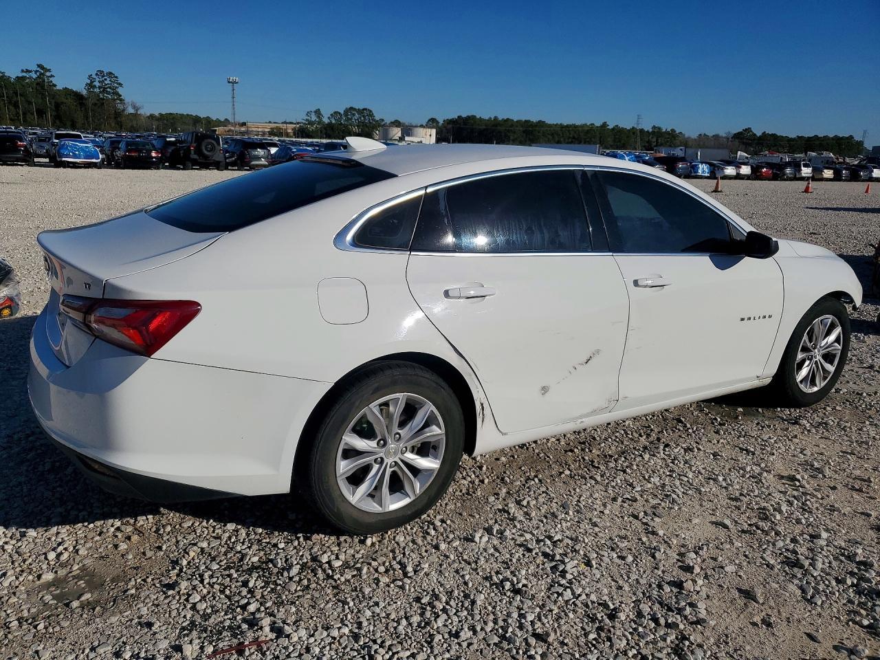 2020 Chevrolet Malibu Lt - zdjęcie 3