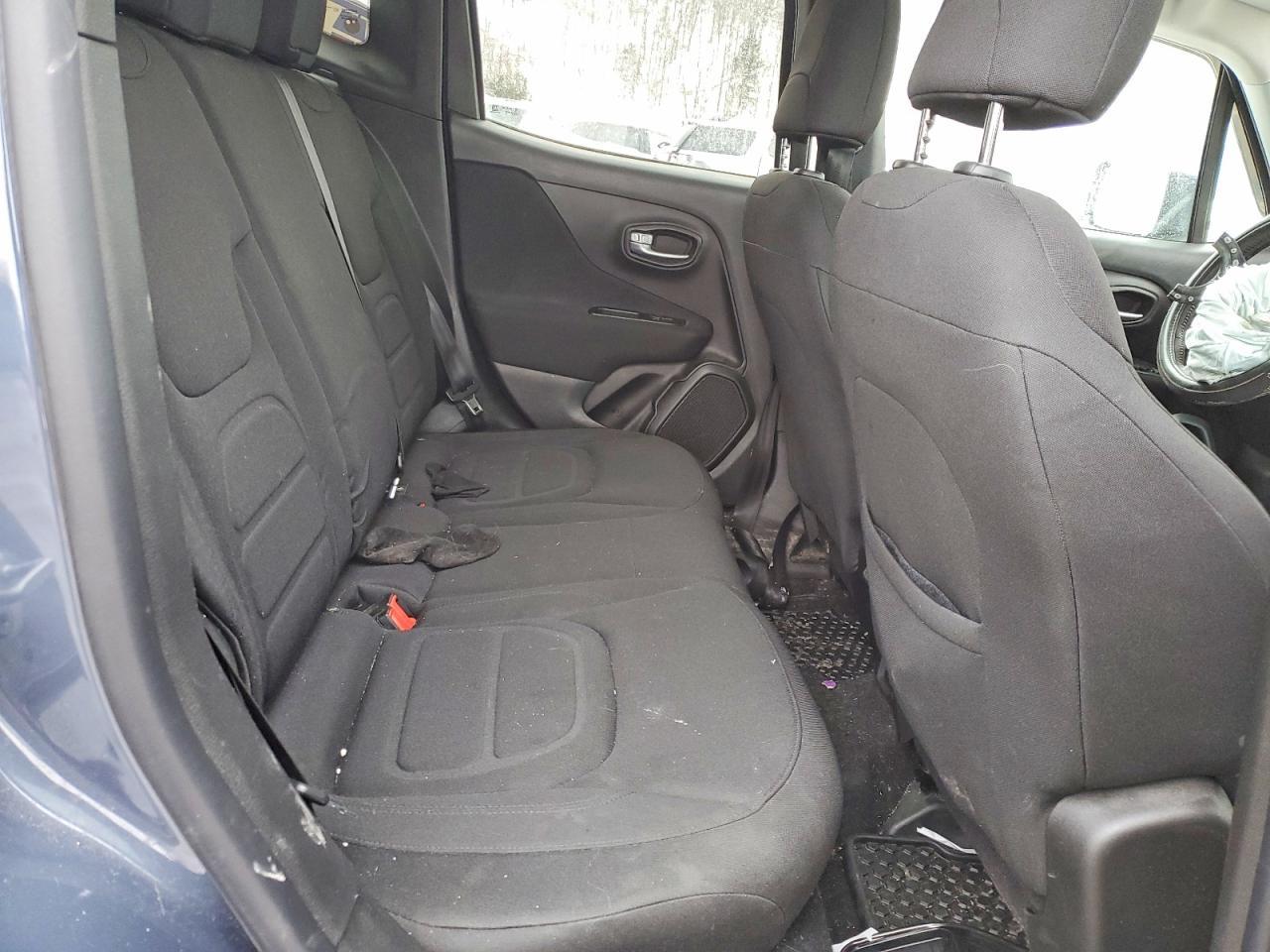 2019 Jeep Renegade Latitude - zdjęcie 11