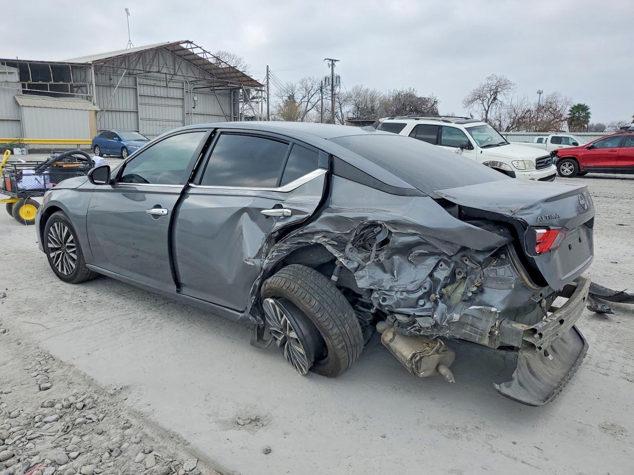 2024 Nissan Altima 2.5 Sv - zdjęcie 2